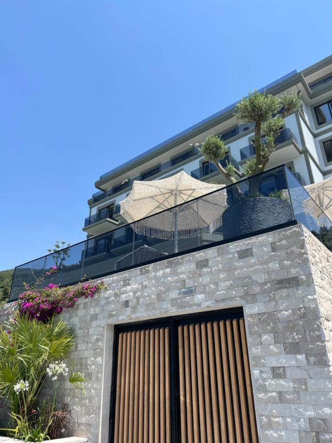 Mazarine Hotel, Vlore, Albania Radhimë エクステリア 写真