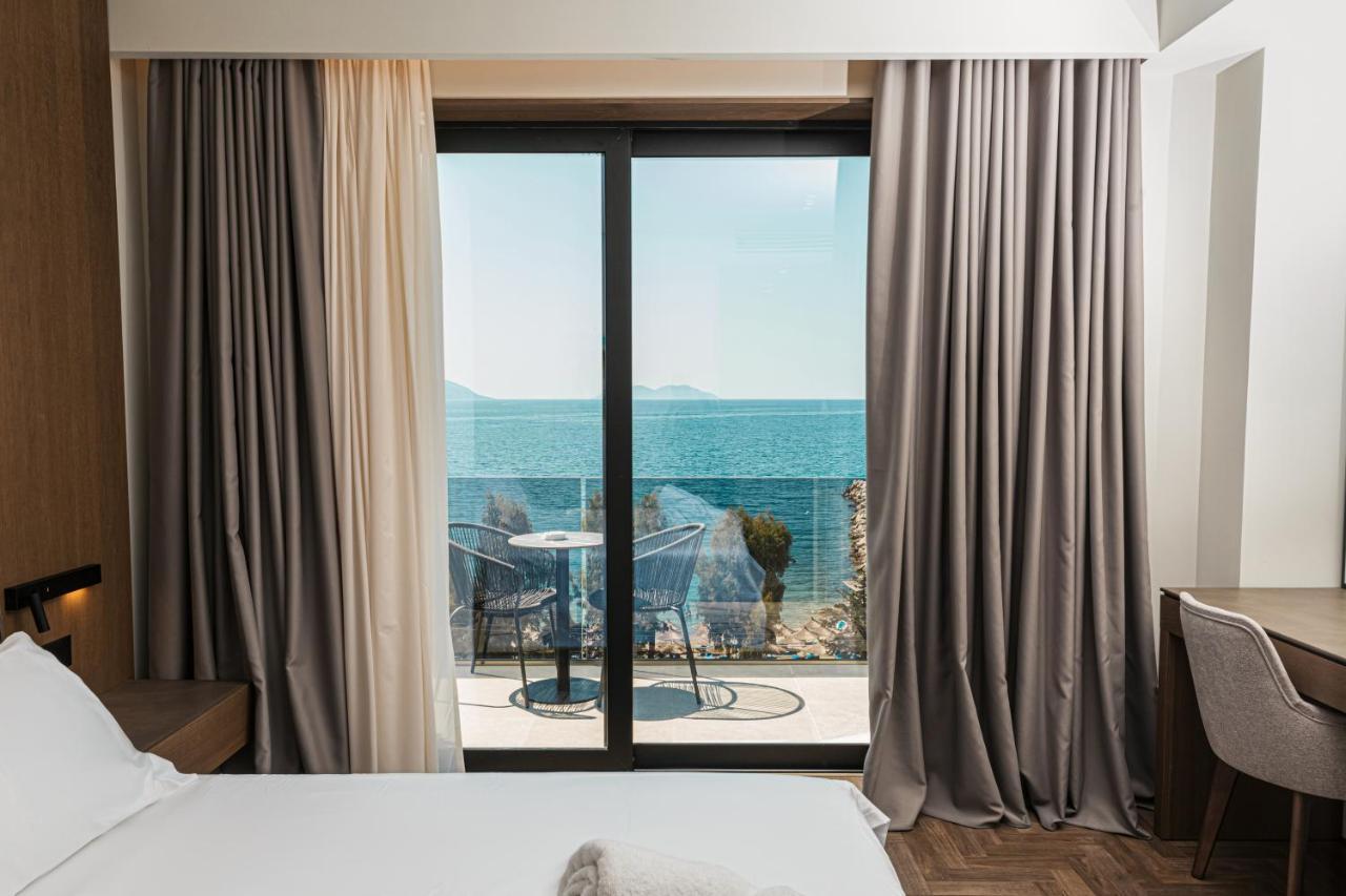 Mazarine Hotel, Vlore, Albania Radhimë エクステリア 写真