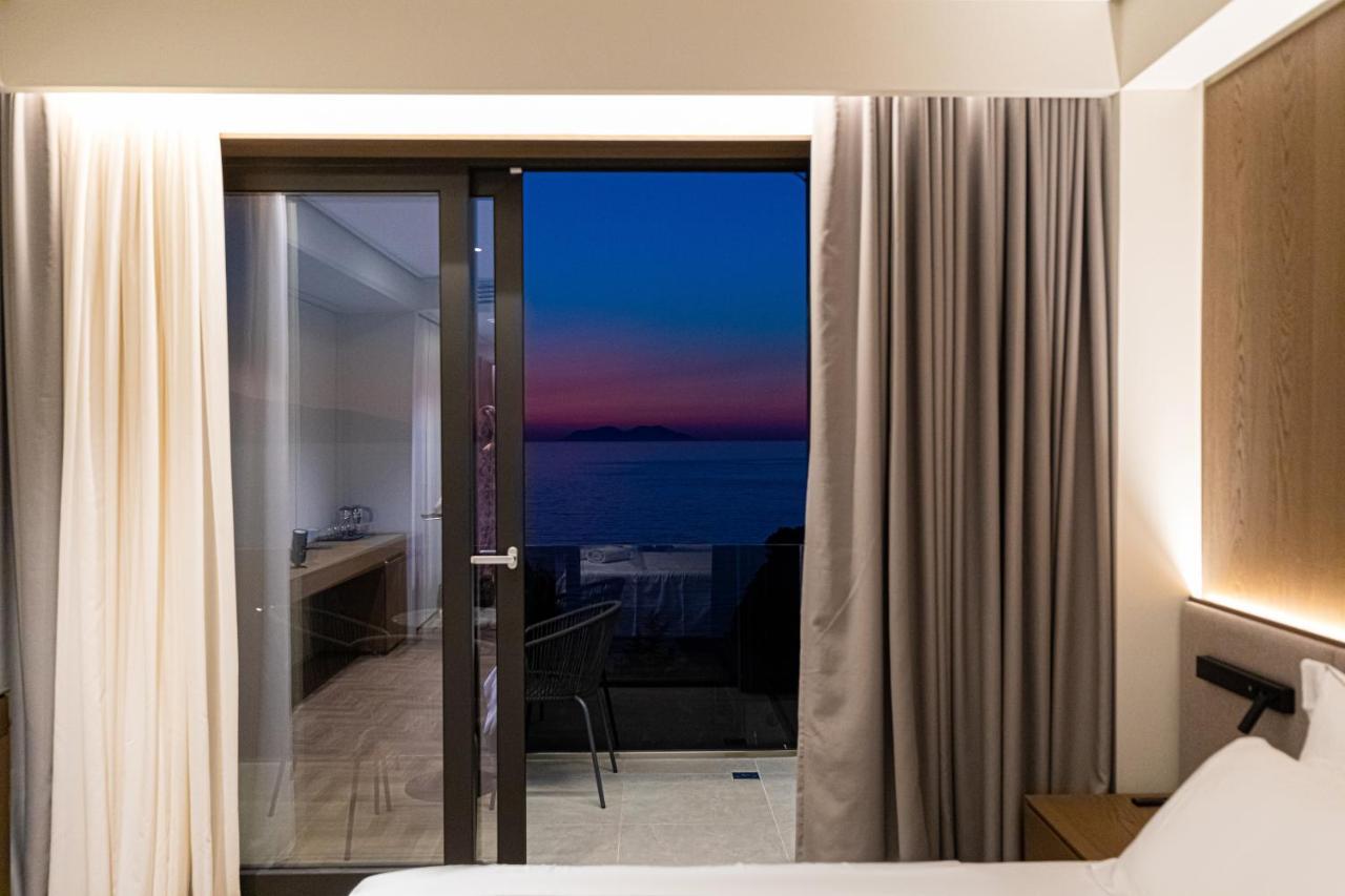 Mazarine Hotel, Vlore, Albania Radhimë エクステリア 写真