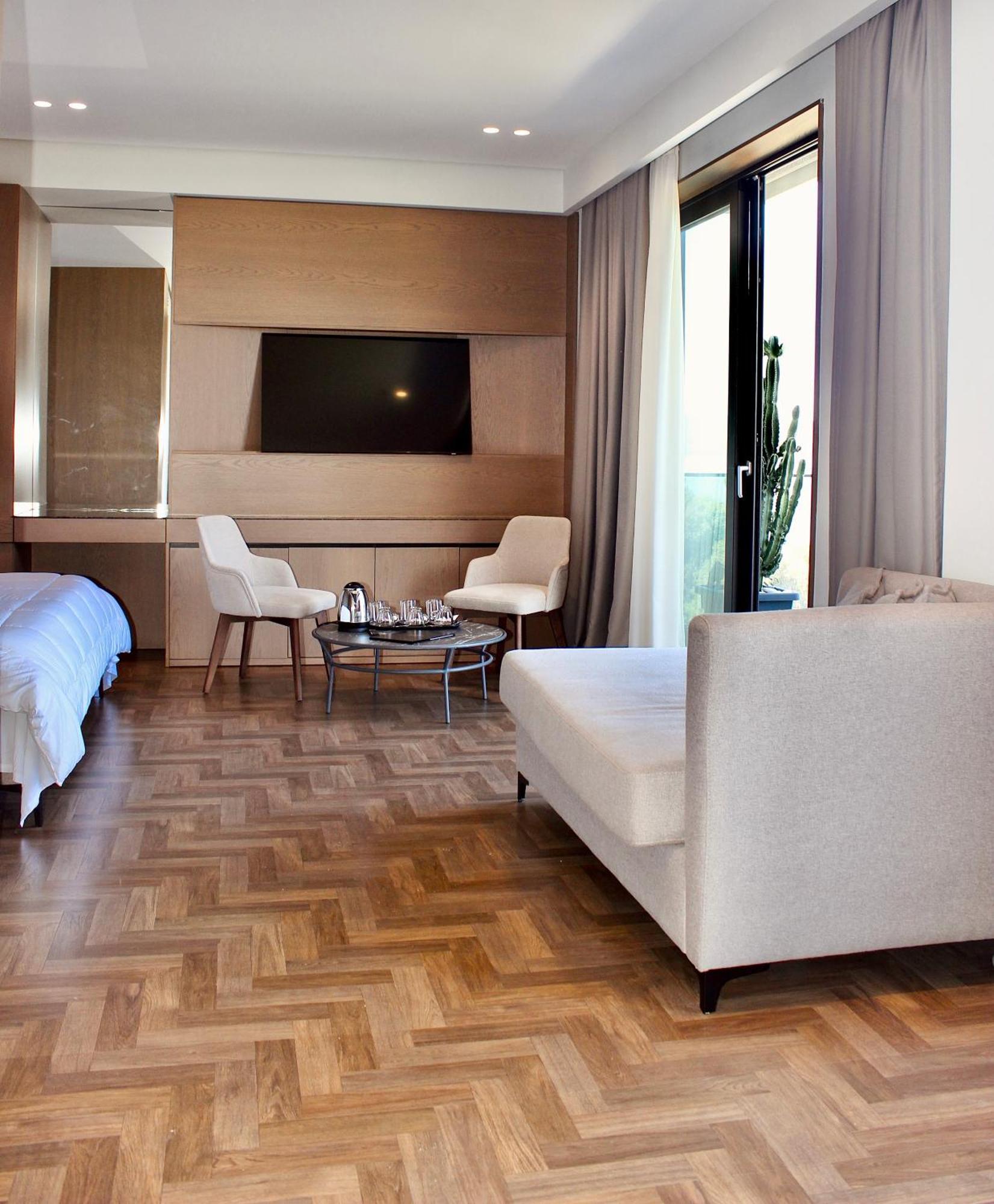 Mazarine Hotel, Vlore, Albania Radhimë エクステリア 写真